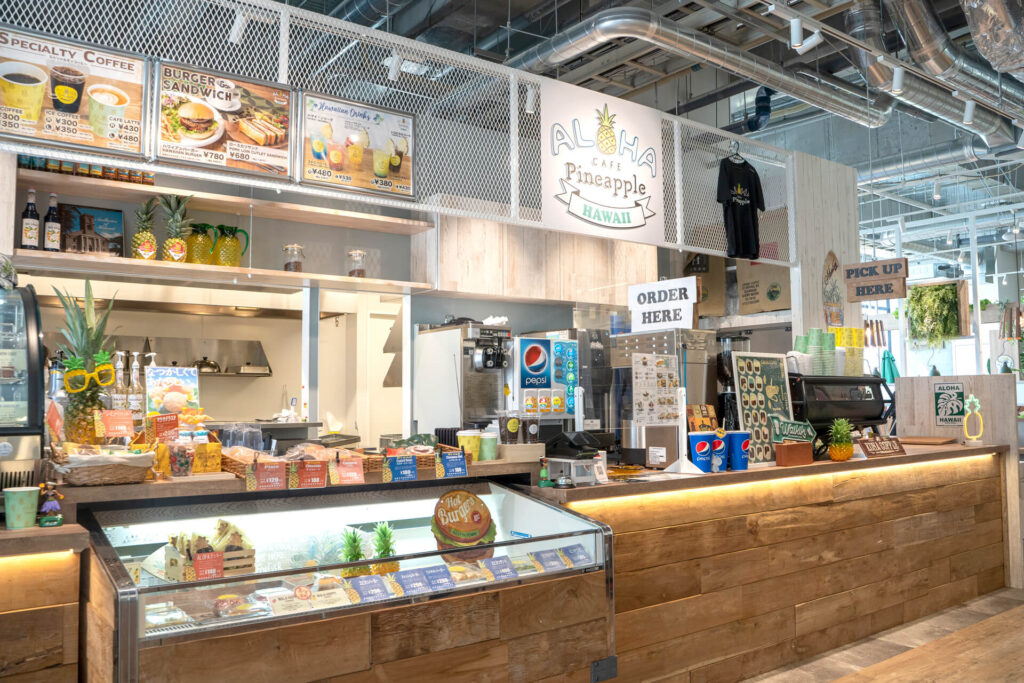ALOHA CAFÉ Pineapple みのお船場店　セルフスタイル専門店（メニュー・値段が異なります）
